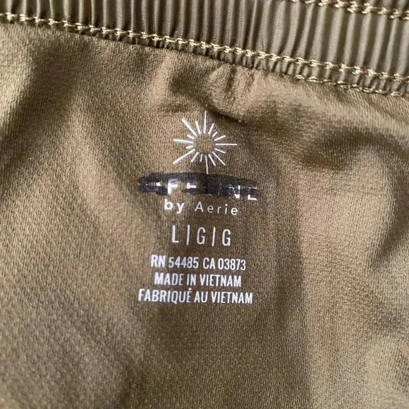 🆕 Offline by Aerie Nylon Shine Short Olive L🆕 - Picture 10 of 14